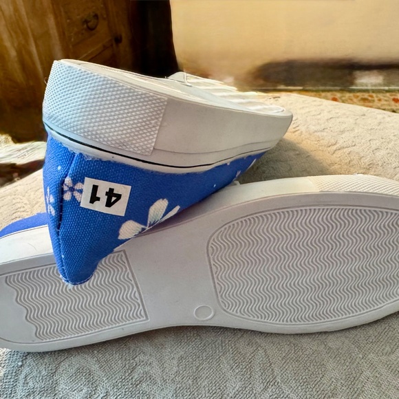 Blue Floral Sneakers - Picture 5 of 5